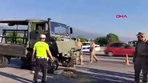 Askeri araç TIR’la çarpıştı 13 asker yaralı