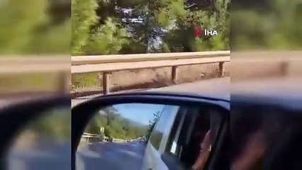 Su metrelerce havaya fışkırdı. Sürücüler şaşkına döndü