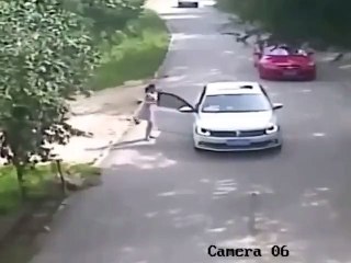 Kocasıyla kavga eden kadını kaplan kaptı