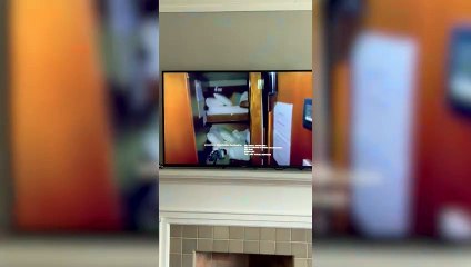 Kadın yarışmacının yatağına çıplak girdi. Yarışma programında cinsel saldırı