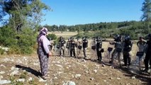 Akbelen'de köylü kadın karşısında duran jandarmaya tek başına direndi