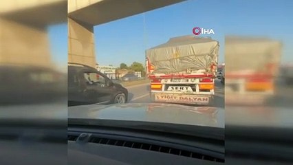 Bursa'da iki otomobilin karıştığı kazada 2 kişi yaralandı