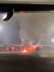 Havaalanında korku dolu anlar. Uçağın motoru yandı