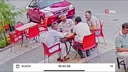 Şans eseri yaşıyoruz. Arkadaşları ile çay içerken yorgun mermi isabet etti