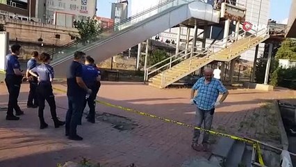 Yürüyen merdivenin altında yeni doğmuş bebek cesedi bulundu