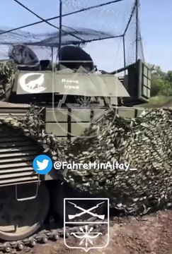 Ukrayna tankında ülkücü hilali ve bozkurt işareti görüldü