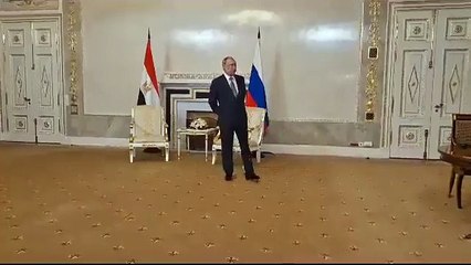 Sisi Putin’i kendi sarayında ayakta bekletti. Putin de Erdoğan'ı 20 dakika kapıda bekletmişti