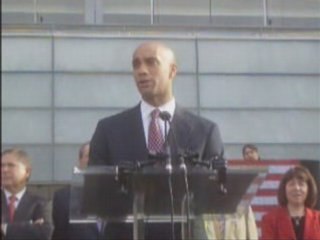 Newseum Opening: DC Mayor Fenty