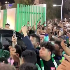 Firmino Arabistan'a indi ortalık karıştı. Bu bir 'Arap yağı bol bulunca nereye süreceğini şaşırmış' haberidir