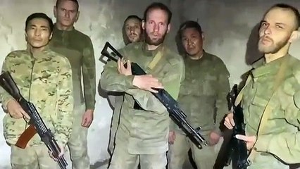 Wagner komutanı Belarus’a kaçınca işgalci Rus askerleri video çekip ateş püskürdü. Başta destek videosu çekmişlerdi