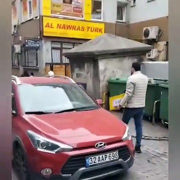 Türkiye 21 yılda 50 yıl geriye gitti. Sokaklar Ortadoğu’yu aratmıyor Türkçe tabela neredeyse yok