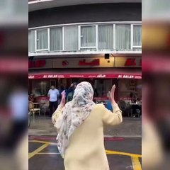 İngiltere’de müslümanlar müslümanlara lanet okudu