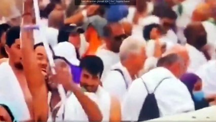 Bastonu otomatik silah yapıp şeytanı vurdu(!) Sosyal medya bu hacıyı konuşuyor