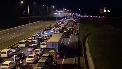 Kuzey Marmara Otoyolu’nda kaza: Bayram tatili yolunda kontak kapattılar