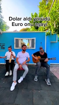 Gençler dolar ve euroya şarkı yaptı. Yaz aylarının hit şarkısı bu olacak