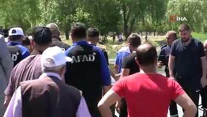 Topun peşinde Kızılırmak'a girdiler canlarından oldular