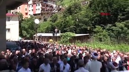 Depremden kurtuldular, trafik kazasında can verdiler