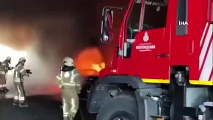 TEM'de 7 milyon liralık araç küle döndü. Yol trafiğe kapatıldı