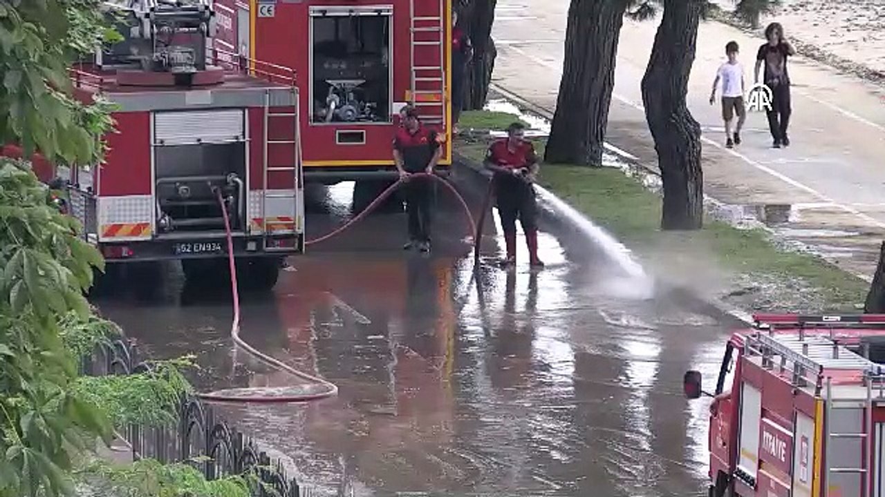 Ordu'da Karadeniz Sahil Yolu'nun heyelandan kapanan kesimleri ulaşıma açıldı