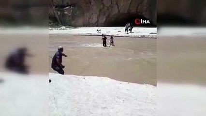 Kanyon’da mahsur kalan vatandaşlar kurtarıldı