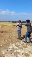 Güneşe 'Bizi Mahvettin' diyerek taş fırlattı. Bu bir başka ülkede yaşayamam haberi