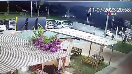 Turistleri tur midibüsü öldürdü. Şoför yayaların arasına daldı