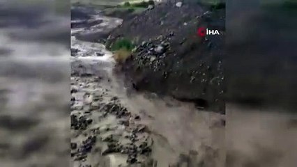 Elazığ’da tarım arazilerini sel vurdu