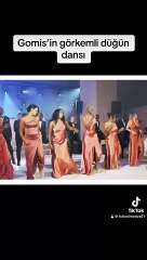 Gomis 3 çocuğunun annesiyle evlendi. Düğünde yaptığı dans gündem oldu