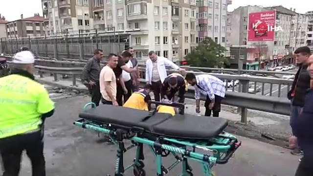 Acil Servisin önünde kaza: Sağlık çalışanları seferber oldu