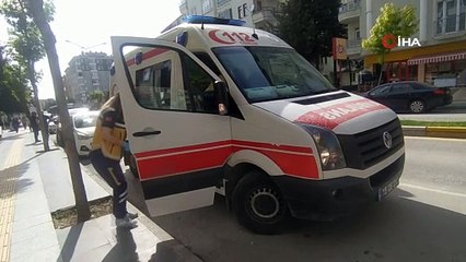 Yaşlı adam apartman girişinde ölü bulundu