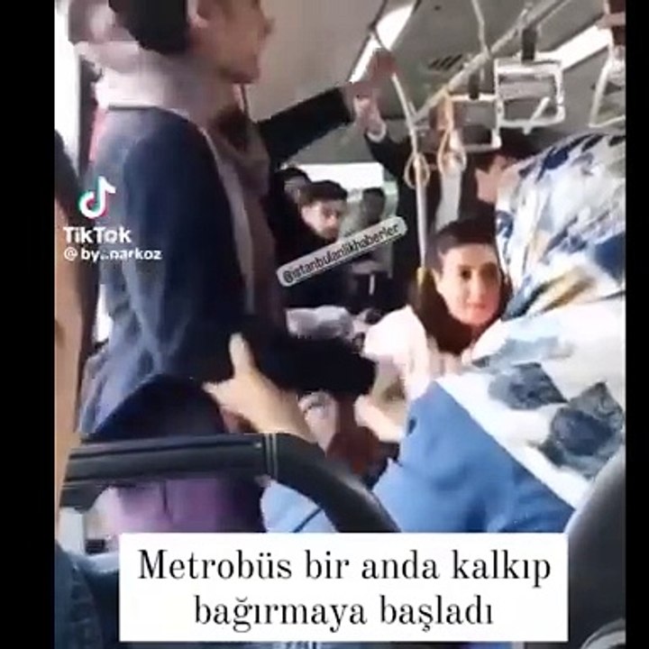 Yabancı uyruklu kadın aniden ayağa kalkıp "Recep Tayyip Erdoğan" diye bağırmaya başladı