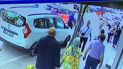 Oyuncu Özgür Özberk'e maganda şiddeti kamerada