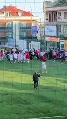 Amatör Lig'de skandal olay. Taraftarlar sahadaki oyunculara saldırdı