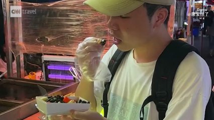 Sokak yemeği modasının son temsilcisi: Tavada kızartılmış taşlar