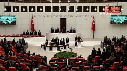 Cumhurbaşkanı Erdoğan yemin etti. Mazbatasını Bahçeli'nin elinden aldı