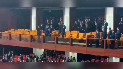 Erdoğan, TBMM’de locaya giriş yaptı. Kılıçdaroğlu ayağa kalkmadı. O anlar böyle görüntülendi!
