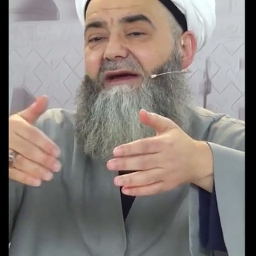 Cübbeli Ahmet İki erkeğin tokalaşmasında tehlike var. Cinsel meyil olabilir dedi. Sizin gerçekten tedaviye ihtiyacınız var