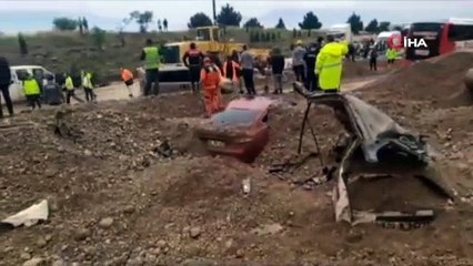 Heyelanın yuttuğu iki araçta 1 kişi öldü, 1 kişi yaralandı. İşte heyelan anı ve sonrası