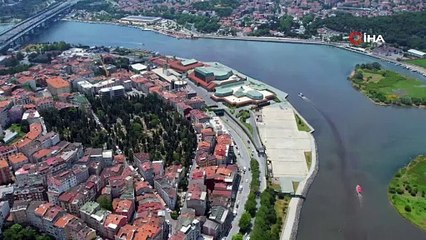 Altın Boynuz'da korkutan görüntü. Sahile inmek cesaret istiyor