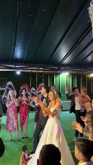 Dünya evine İzmir Marşı ile girdiler