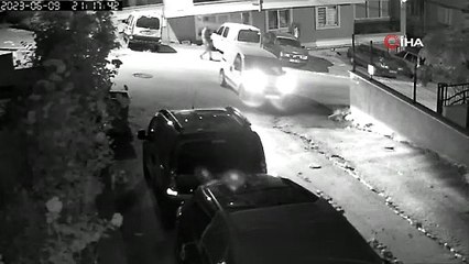 Kontrolden çıkan beton mikseri 6 araca çarparak durdu