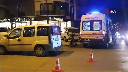 Araç kontrolden çıktı. Park halindeki kamyonete çarptı