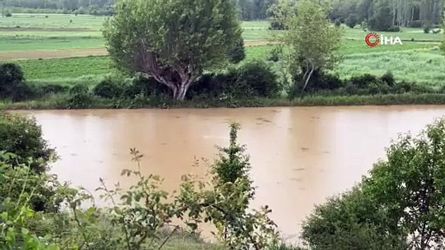 Tarım arazileri göle döndü