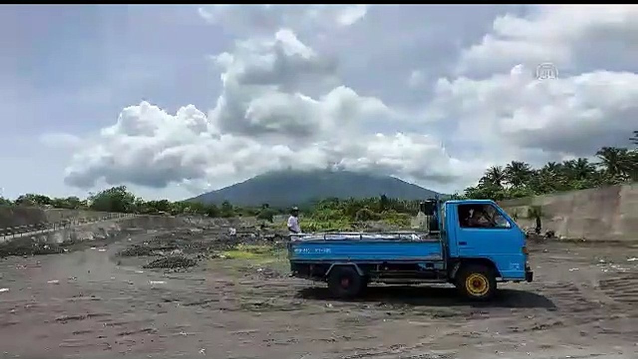 Mayon Yanardağı'nın çevresinde tahliyeler sürüyor