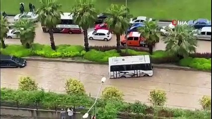 Meteoroloji’nin uyardığı Samsun'da sel felaketi. Belediye çaresiz