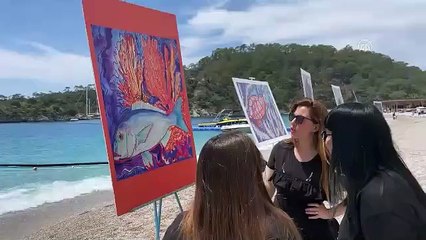 Fethiye sahilinde dev Türk bayrağı