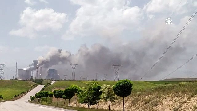 Afşin-Elbistan B Termik Santrali'nde yangın çıktı