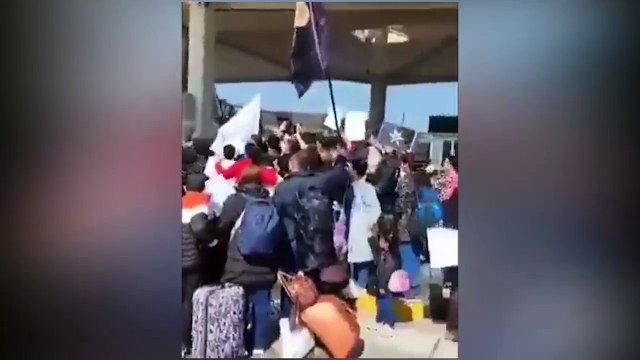 Pakistanlılar Avrupa'ya geçmek için Kapıkule Sınır Kapısı'nda isyan çıkardı. Açın kapıları gitsinler