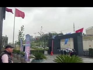 CHP İstanbul İl Başkanlığı binası önünde silah sesleri