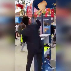 Gaziantep'te bildiri dağıtan CHP üyeleri saldırıya uğradı